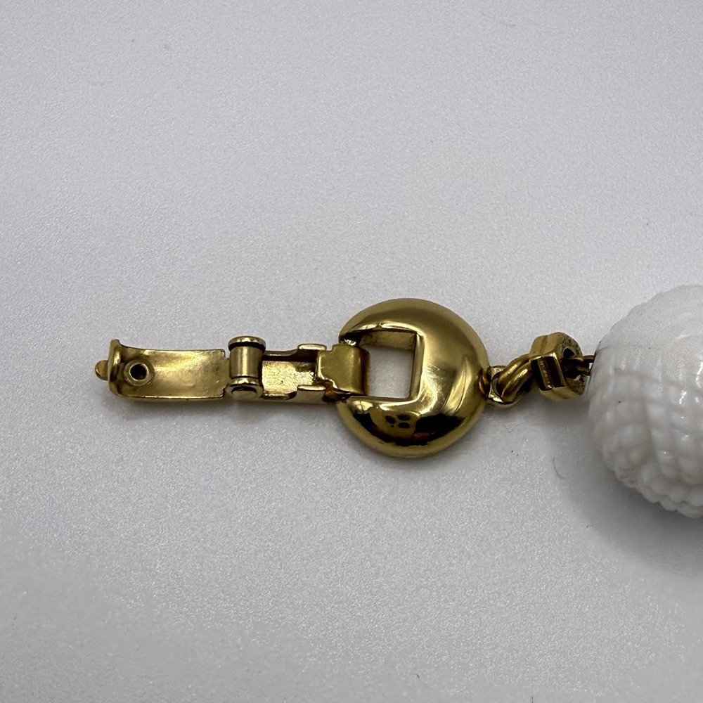 Monet Bracelet Gold Tone Accents White Textured Beads Estate Retro VTG - Picture 11 of 12